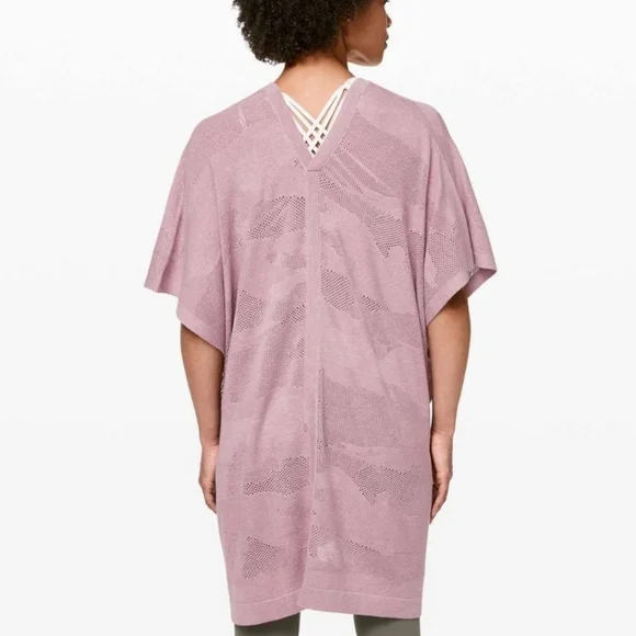 Lululemon Find Your Light Wrap - Picture 2 of 12